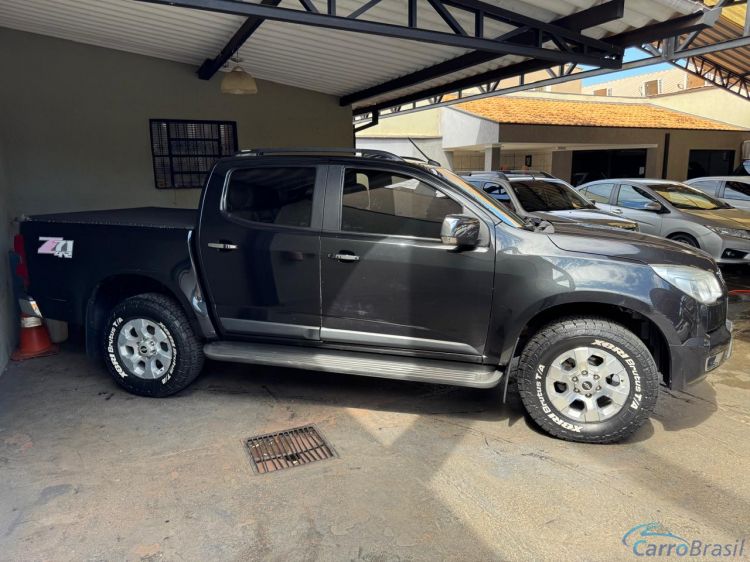 Avenida Veículos | S-10 LTZ 14/14 - foto 6