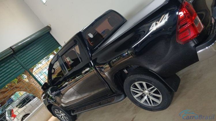Victor Veículos | Hilux SRV 2.8 CD 4X4 Aut. 4P. 19/19 - foto 2