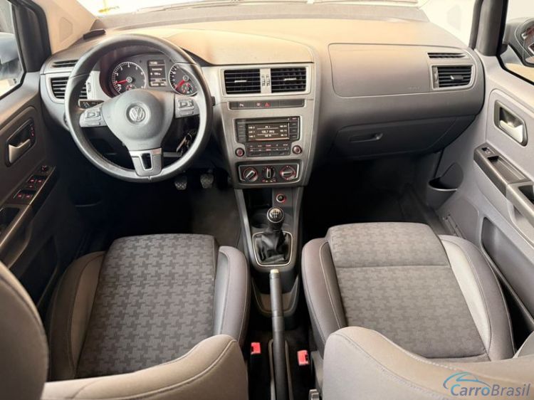 Alexandre Automoveis | Fox Comfortline 1.6 4P. 15/15 - foto 3