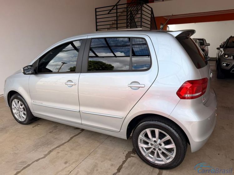 Alexandre Automoveis | Fox Comfortline 1.6 4P. 15/15 - foto 2