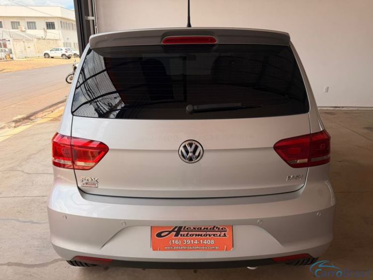 Alexandre Automoveis | Fox Comfortline 1.6 4P. 15/15 - foto 6