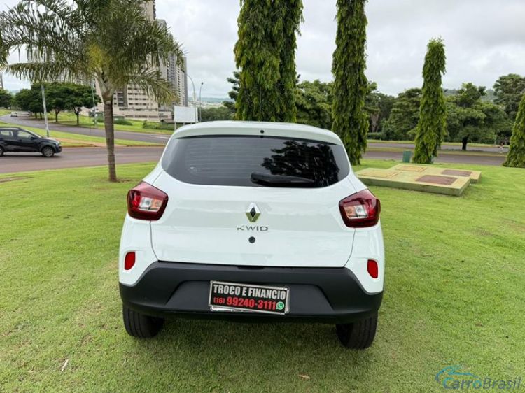 A&T Veículos RP | Kwid 1.0 4P. 25/25 - foto 6