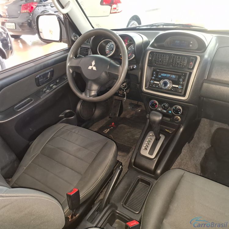 Cristal Veiculos | Pajero TR4 14/14 - foto 6