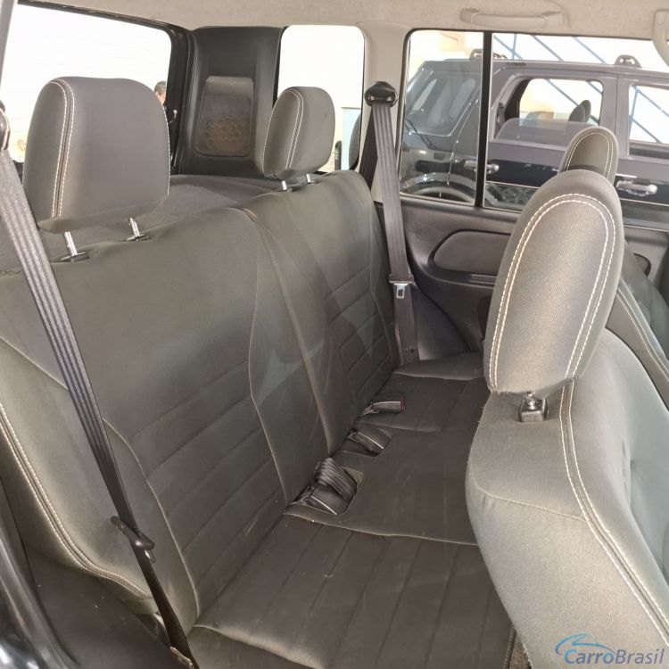 Cristal Veiculos | Pajero TR4 14/14 - foto 7