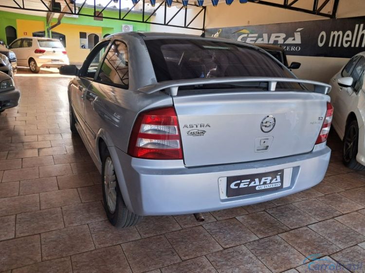 Ceará Autozero | Astra Hatch Elegance 04/05 - foto 7