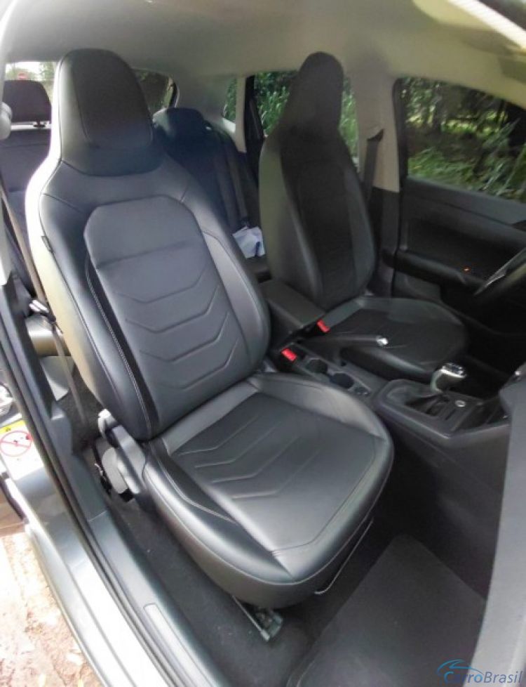 Veicar Multimarcas | Polo Hatch 1.0 TSI FLEX TURBO HIGHLINE COMPLETO COURO START STOP CÂMERA RÉ 23/23 - foto 4