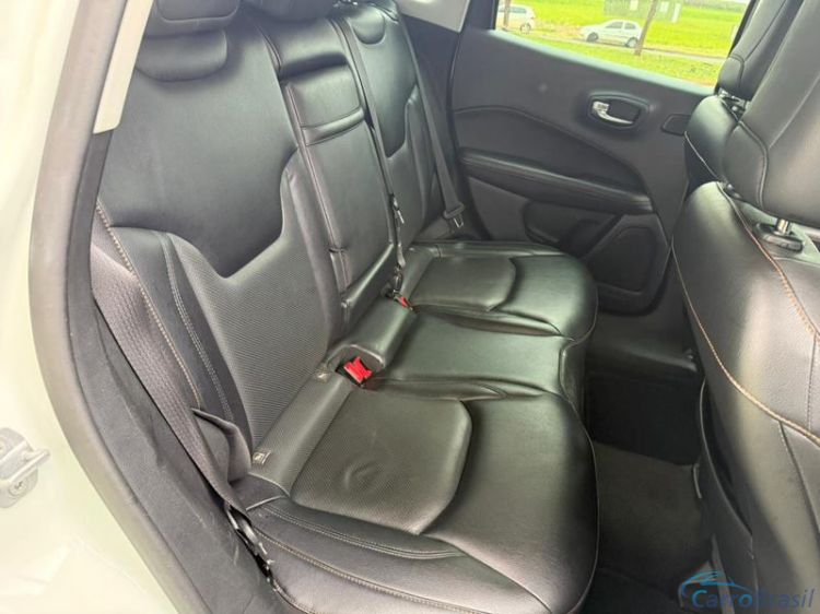 A&T Veículos RP | Compass Longitude 2.0 4X2 16V Aut. 4P. 17/17 - foto 5