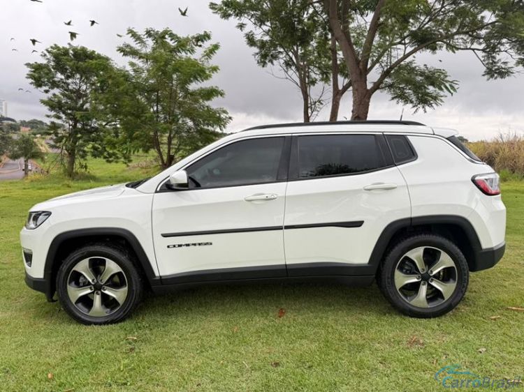 A&T Veículos RP | Compass Longitude 2.0 4X2 16V Aut. 4P. 17/17 - foto 7