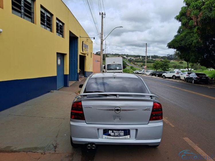 R.L. Veículos | Astra Hatch Advantage 2.0 MPFI 8V 4P. 11/11 - foto 2