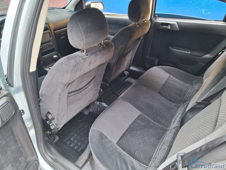 R.L. Veículos | Astra Hatch Advantage 2.0 MPFI 8V 4P. 11/11 - foto 10