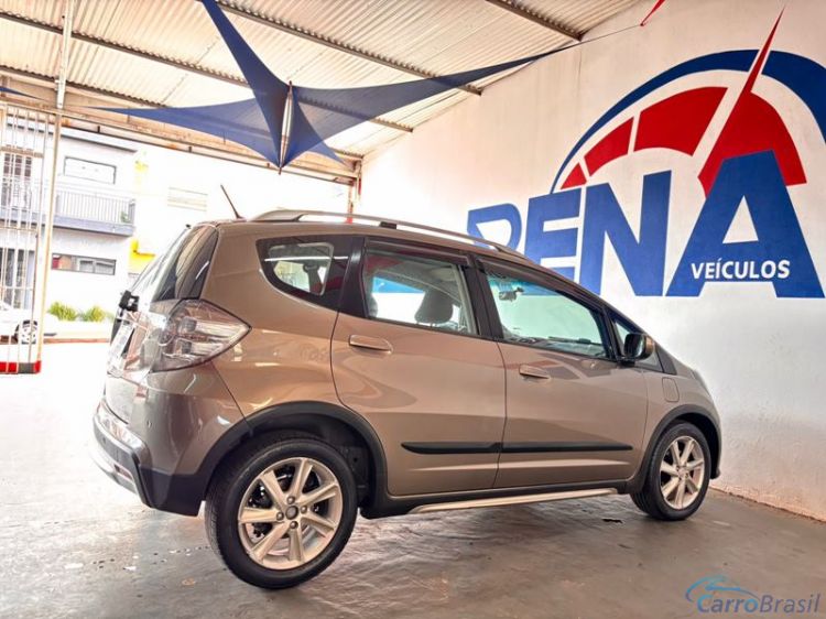 Renan Veículos | Fit Twist 1.6 16V Aut. 4P. 12/13 - foto 10