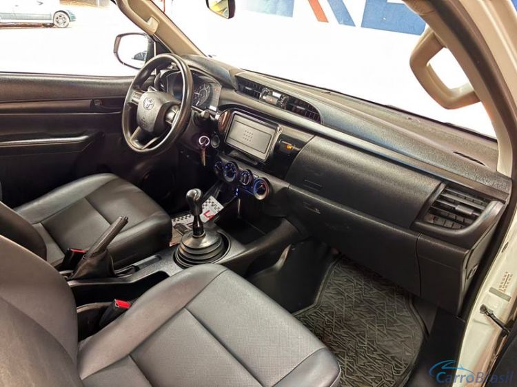 Renan Veículos | Hilux CS 4X4 2.8 Turbo TDI Mec. 4P. 21/21 - foto 5