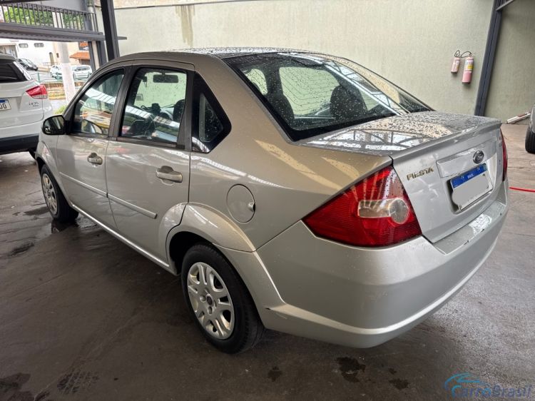 Avenida Veículos | Fiesta Sedan 1.6 08/08 - foto 6