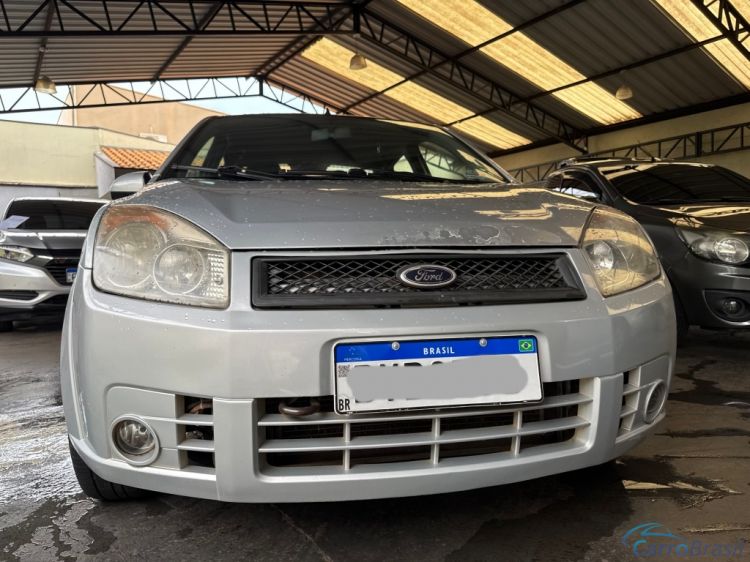 Avenida Veículos | Fiesta Sedan 1.6 08/08 - foto 1