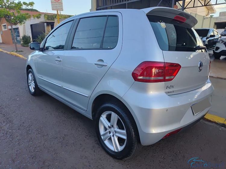 Tonin Automóveis | Fox Confortline 1.6 MSI 4P. 15/15 - foto 2