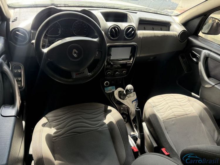 Unna Veículos | Duster 2.0 Dakar 4P. 15/15 - foto 3