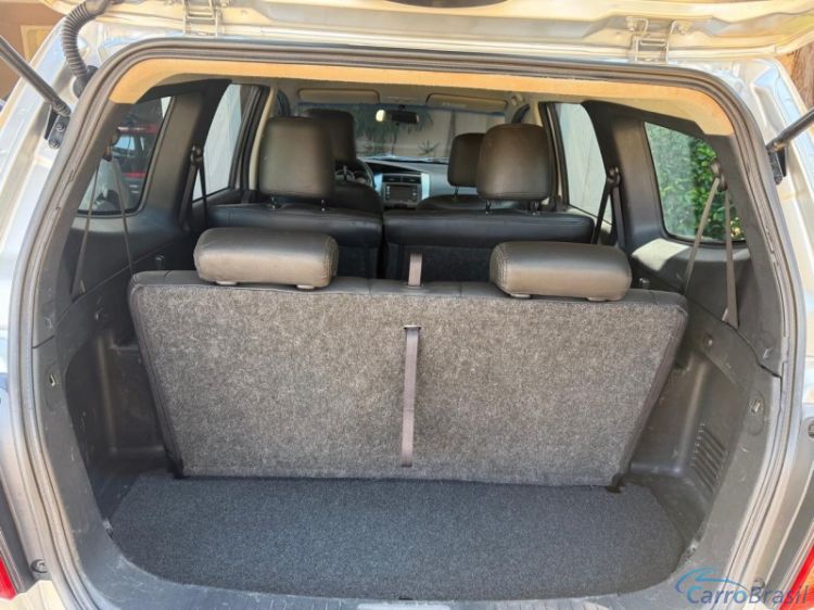 Triauto Veículos | Grand Livina Grand Livina 1.8 flex - 7 lugares - câmbio manual 13/14 - foto 8