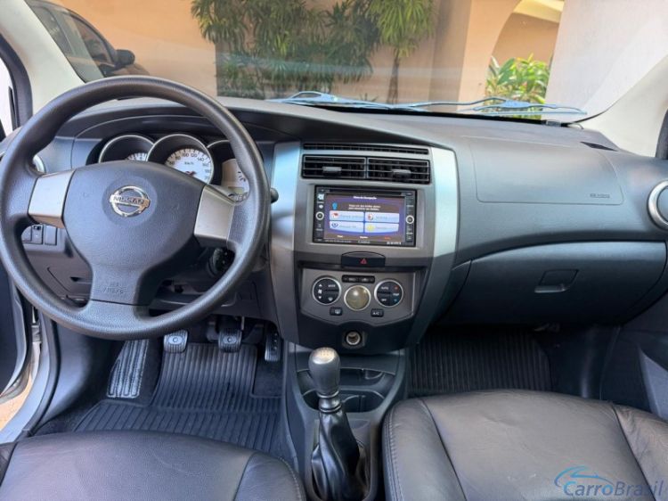 Triauto Veículos | Grand Livina Grand Livina 1.8 flex - 7 lugares - câmbio manual 13/14 - foto 4