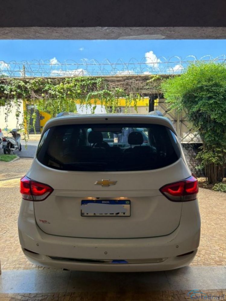 Triauto Veículos | Spin Spin LTZ 1.8 - 7 lugares - câmbio manual 18/19 - foto 6