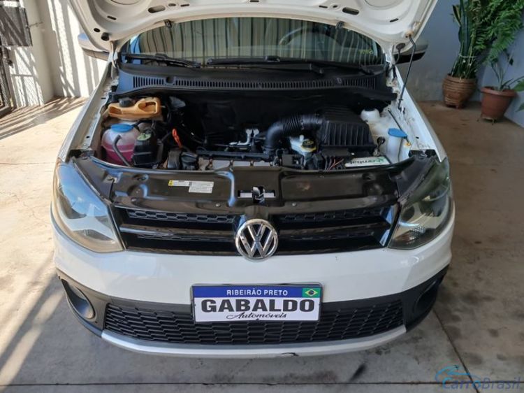 Gabaldo Veículos | CrossFox 1.6 4P. 14/14 - foto 8