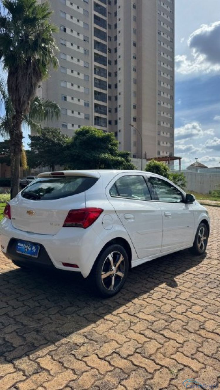 Veicar Multimarcas | Onix Onix LTZ 1.4 Mt 19/19 - foto 6