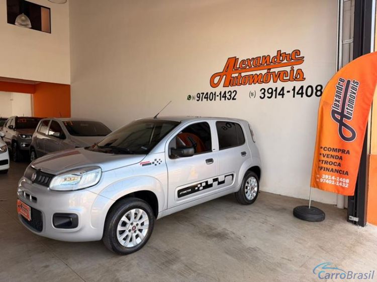 Alexandre Automoveis | Uno Attractive 1.0 4P. 15/15 - foto 1