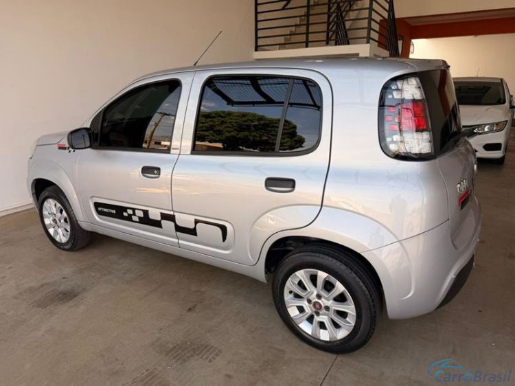 Alexandre Automoveis | Uno Attractive 1.0 4P. 15/15 - foto 2