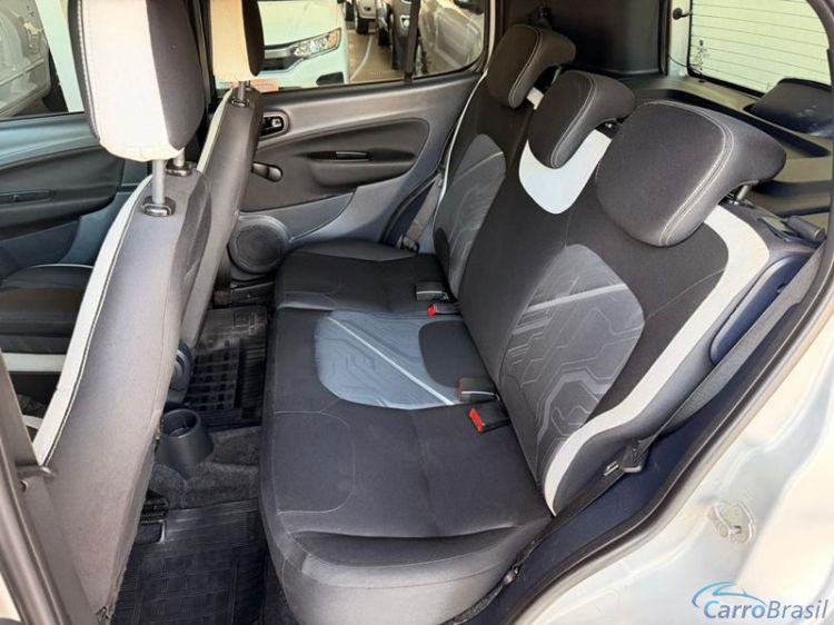 Alexandre Automoveis | Uno Attractive 1.0 4P. 15/15 - foto 5