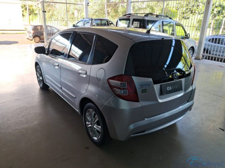 Lud-Car Veículos | Fit 1.4 LX AUTOMÁTICO 13/14 - foto 4