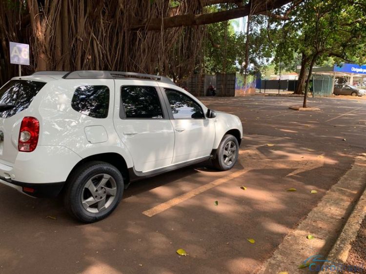 Unna Veículos | Duster Dynamique 2.0 4X4 4P. 15/15 - foto 7