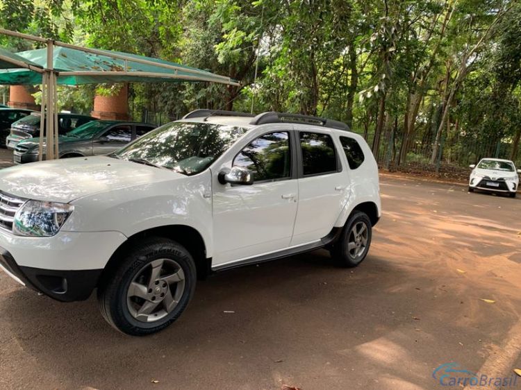 Unna Veículos | Duster Dynamique 2.0 4X4 4P. 15/15 - foto 1