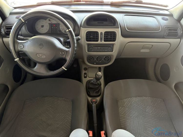 Chance Veículos | Clio 1.6 4P. 03/03 - foto 3