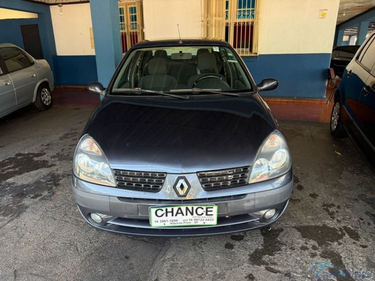 Chance Veículos | Clio 1.6 4P. 03/03 - foto 4