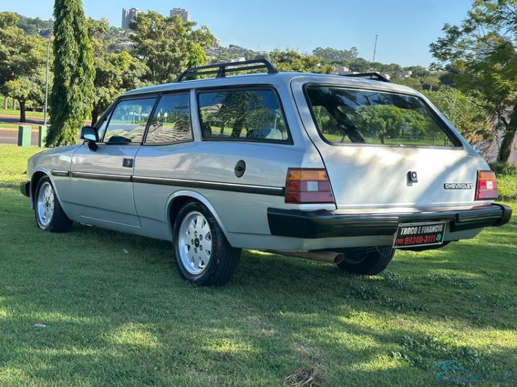 A&T Veículos RP | Caravan 2.5 Turbo 5 Marchas 2P. 88/88 - foto 2