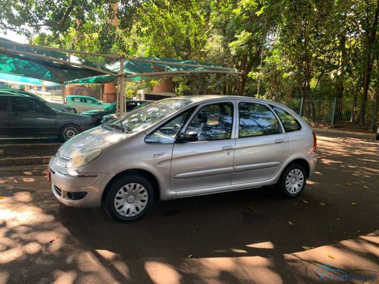 Unna Veículos | Picasso Xsara 1.6 4P. 10/10 - foto 1