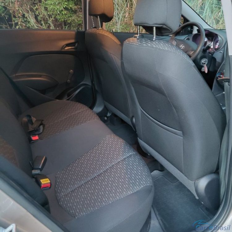 Veicar Multimarcas | HB 20 1.0 Confort Manual *UNICA DONA* 17/17 - foto 8