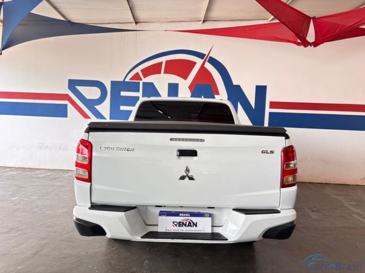 Renan Veículos | L-200 Triton Sport GLS 2.4 CD 4X4 Turbo Aut. 4P. 23/24 - foto 6