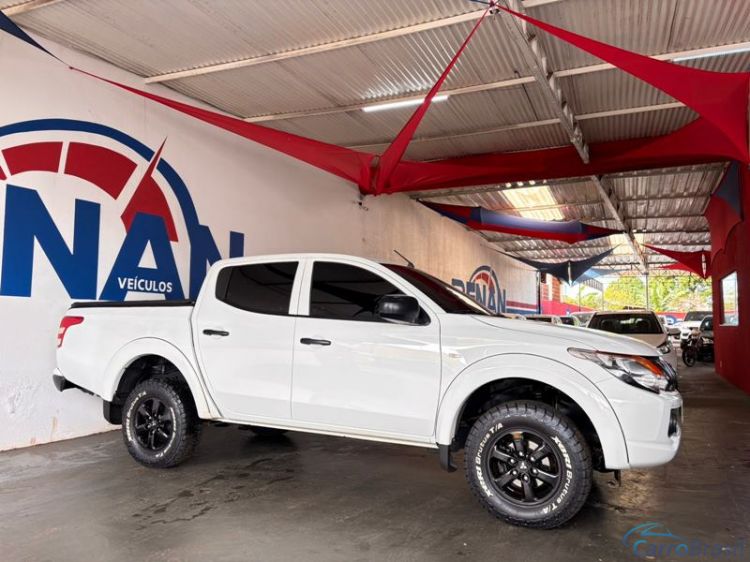 Renan Veículos | L-200 Triton Sport GLS 2.4 CD 4X4 Turbo Aut. 4P. 23/24 - foto 9