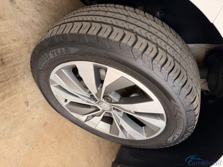 Alexandre Automoveis | Polo Hatch Comfortline 200 TSI Aut. 4P. 18/18 - foto 10