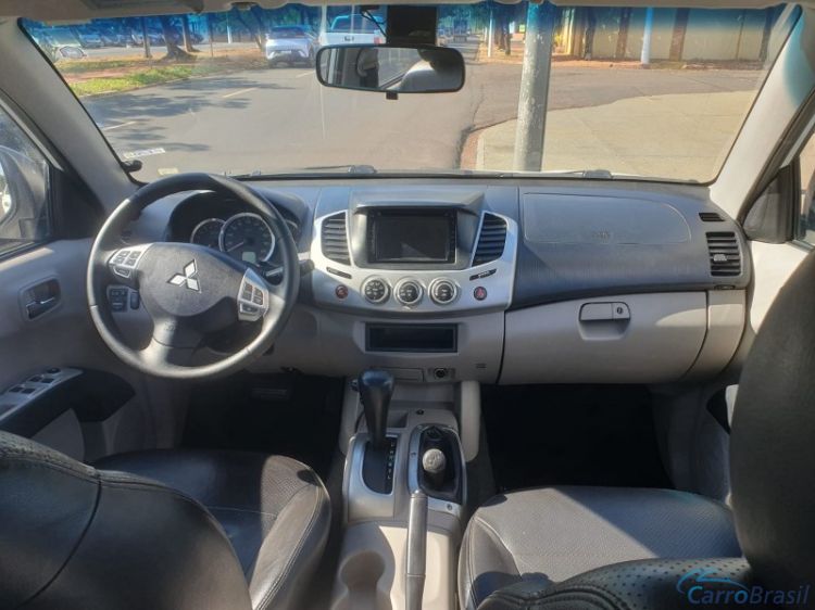 Classe A Veículos | L-200 Triton 3.5 V6 Flex Automático 12/12 - foto 5