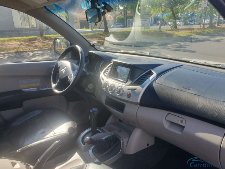 Classe A Veículos | L-200 Triton 3.5 V6 Flex Automático 12/12 - foto 6