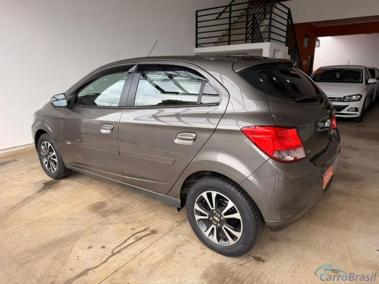 Alexandre Automoveis | Onix LTZ 1.4 4P. 15/15 - foto 2