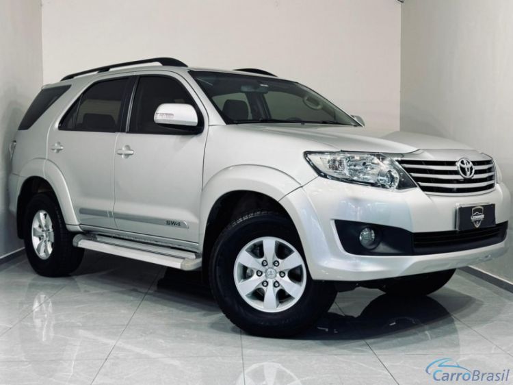 Edgiro Veículos | Hilux SW4 SR 2.7 12/12 - foto 2