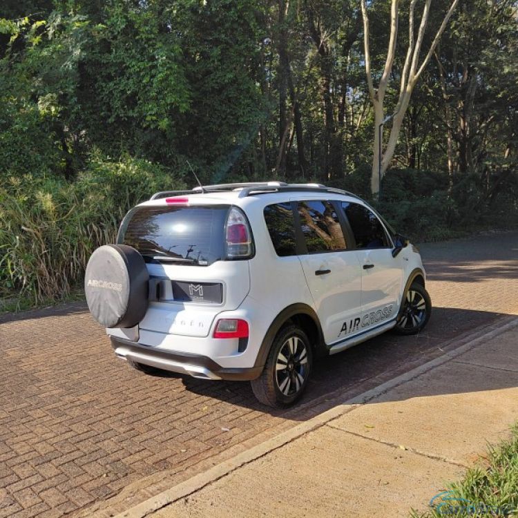 Veicar Multimarcas | Air Cross GLX 1.6 FLEX MECANICA 14/14 - foto 5
