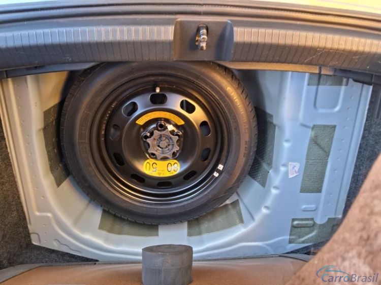 R.L. Veículos | Polo Hatch 1.0 200 TSI Confortline Aut. 4P. 18/19 - foto 10