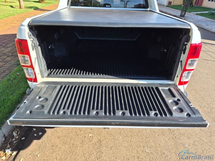 Brekar Veículos | Ranger Limited 3.2 4X4 Aut. 4P. 17/17 - foto 6