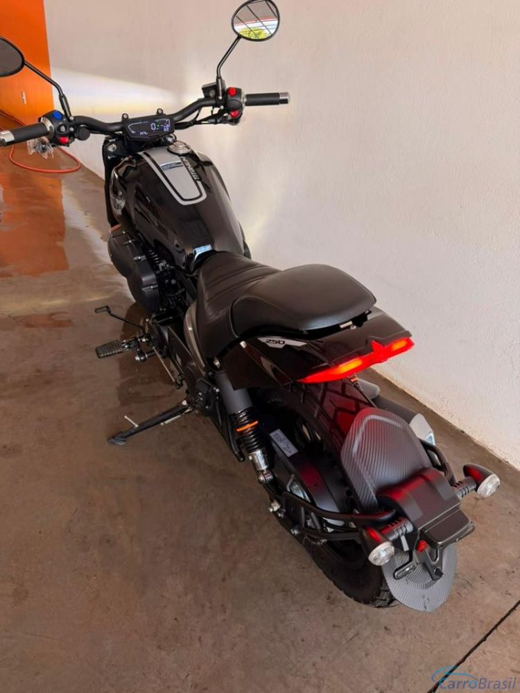 Alexandre Automoveis | Titanium 250cc 26/26 - foto 6