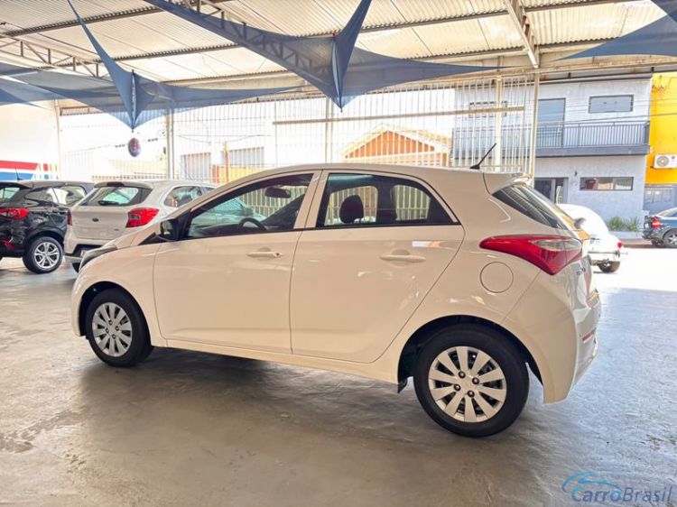 Renan Veículos | HB 20 Comfort Plus e Comfort Style 1.0 12V 4P. 14/15 - foto 2
