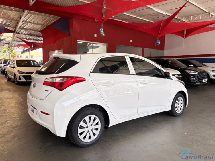 Renan Veículos | HB 20 Comfort Plus e Comfort Style 1.0 12V 4P. 14/15 - foto 9