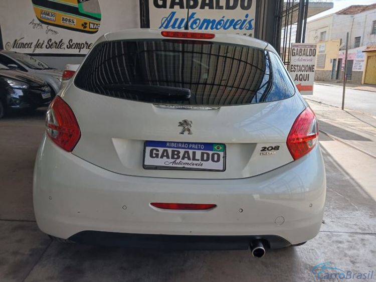 Gabaldo Veículos | 208 Griffe 1.6 Aut. 4P. 15/15 - foto 6